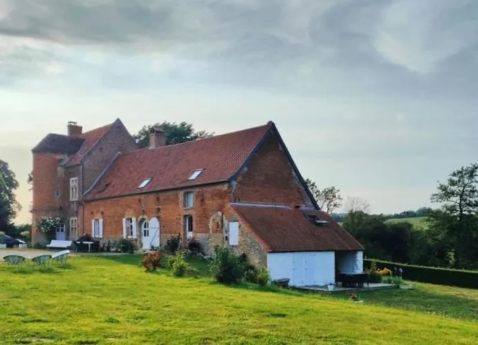 Etable De Charme Pour 2, Randonnees, Plages Baincthun