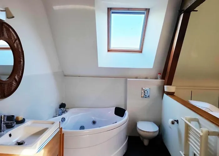 Appartement Etable De Charme Pour 2, Randonnees, Plages *