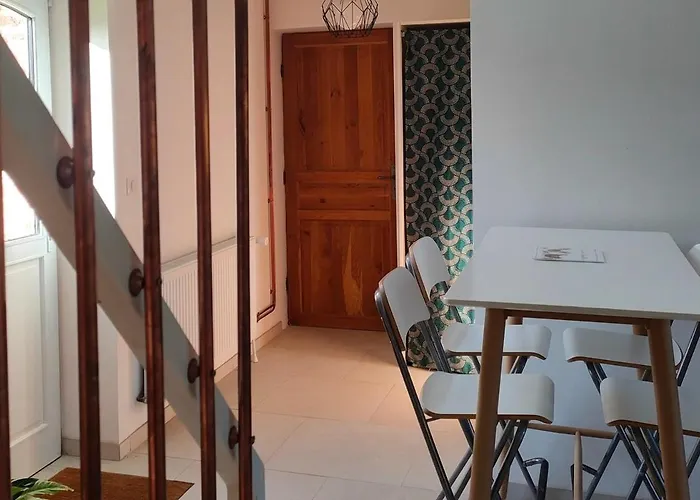 Appartement Etable De Charme Pour 2, Randonnees, Plages *